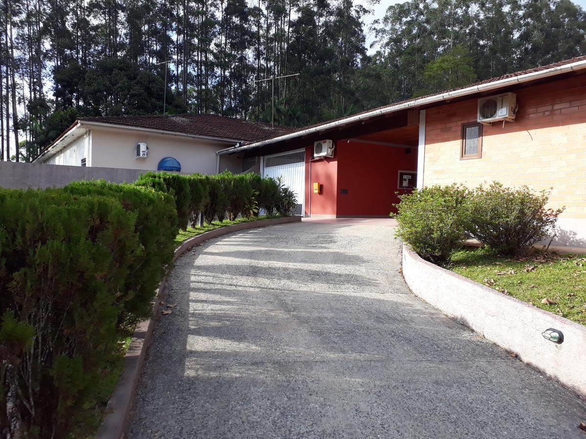 Motel Casa Branca Hotel Blumenau Exterior foto